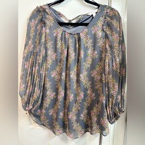 LC Lauren Conrad Gray Floral Pleated Balloon Sleeve Blouse